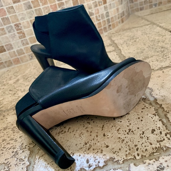 Stuart Weitzman Black  Open Boots...size 38 1/2 - Picture 4 of 5